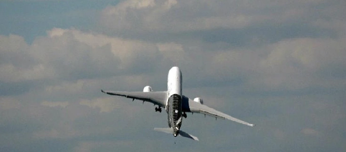 Η απίστευτη και σχεδόν κάθετη απογείωση ενός Airbus A350 (βίντεο)